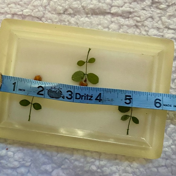 🔥Vintage Pressed Flower Soap Dish/Trinket Tray🔥 - Picture 5 of 7